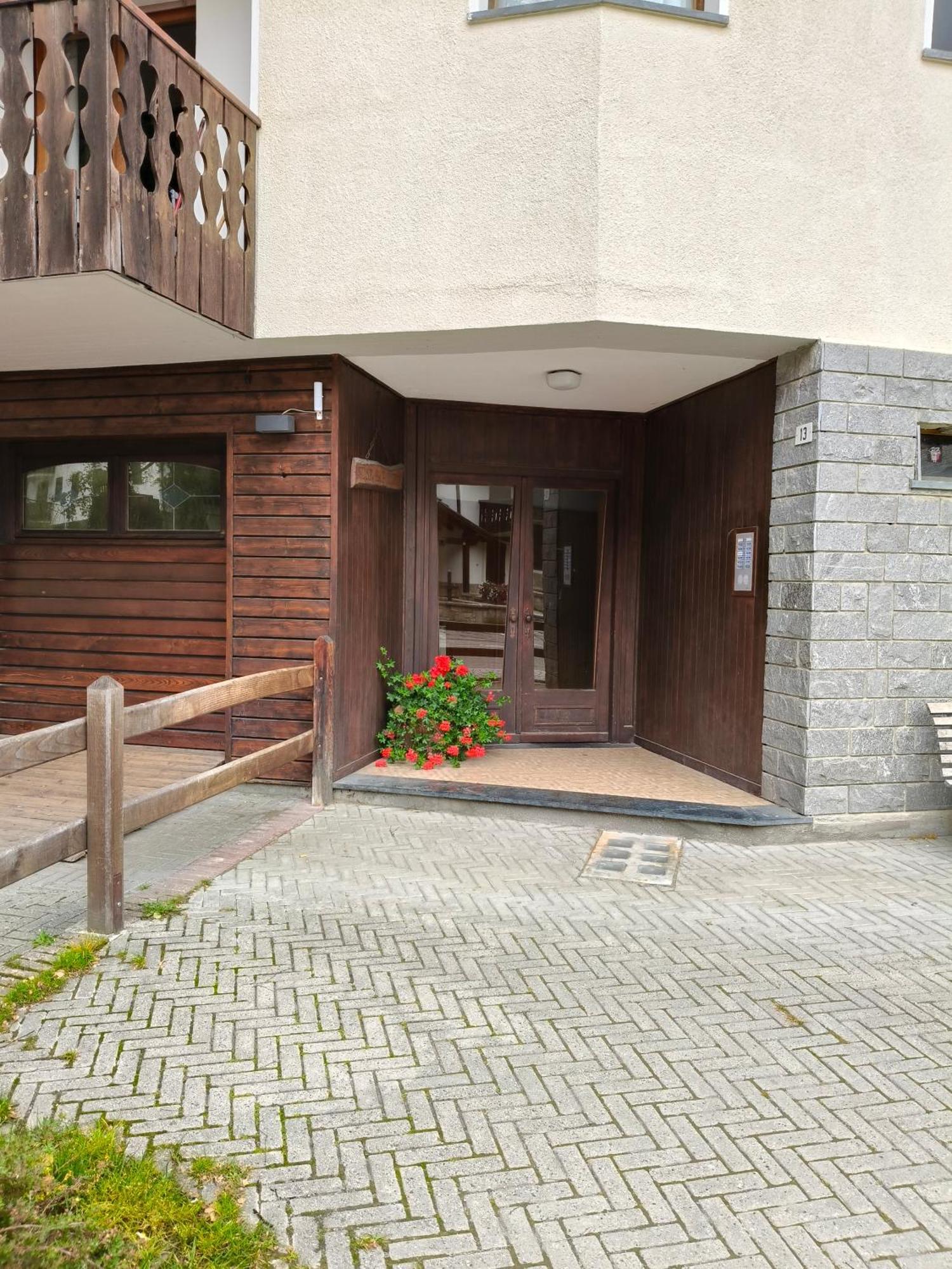 Champoluc Apartment Екстер'єр фото